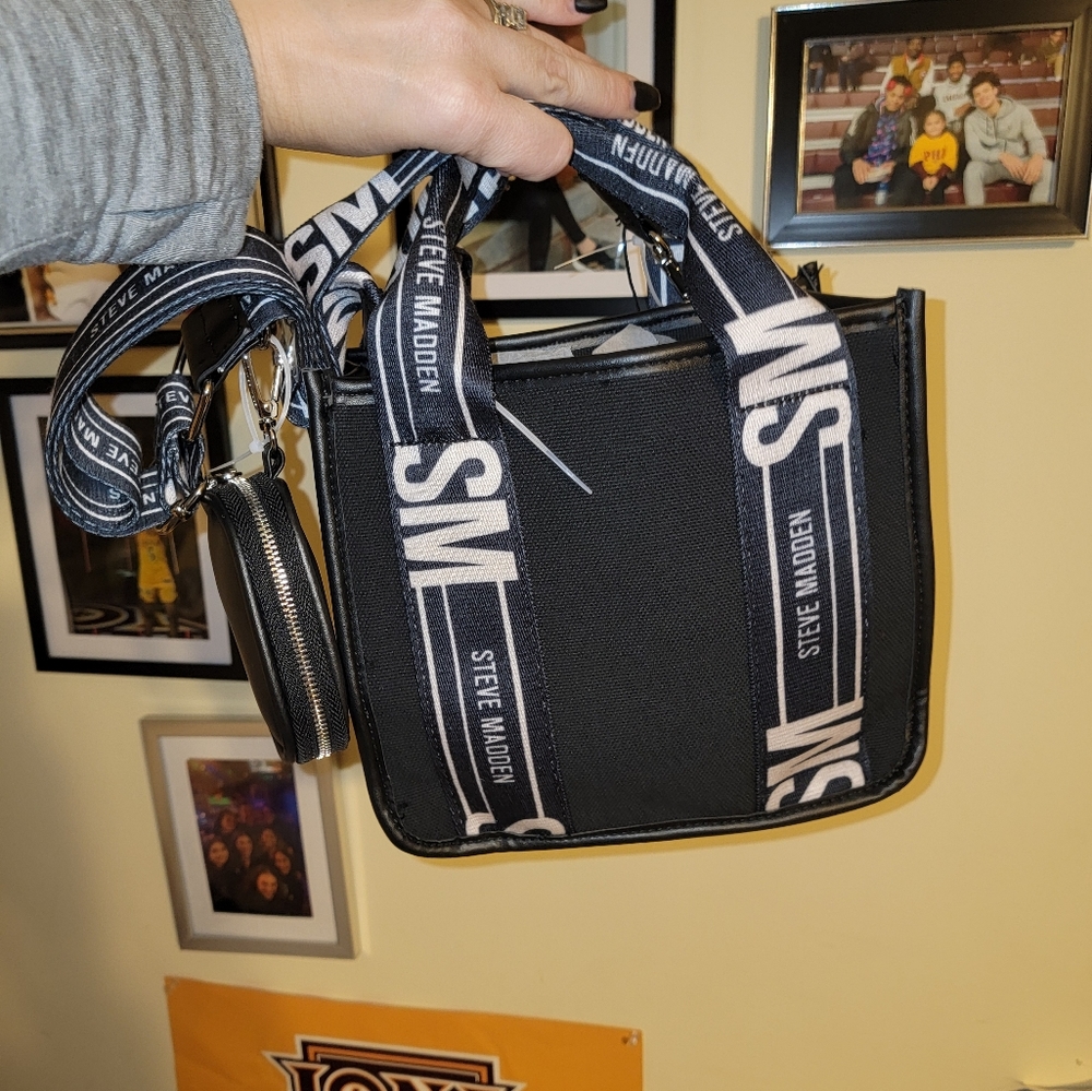 Last Price Drop! LAST 1! Tiktok Viral Steve Madden Purse Bwebber Crossbody Bag! - Picture 3 of 5